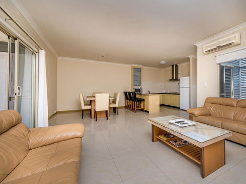 Seafront Unit 60 - Accommodation 4U 7