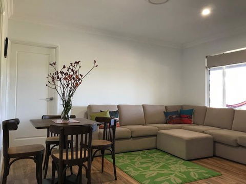 The Mains Guest House 2 Bedroom Farm Stay - Accommodation 4U 11