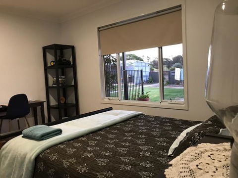 The Mains Guest House 2 Bedroom Farm Stay - Accommodation 4U 3