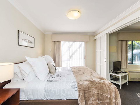 Subiaco Village 28 - Accommodation 4U 7