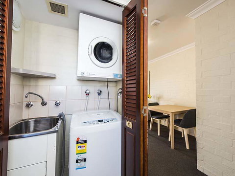 Subiaco Village 28 - Accommodation 4U 16