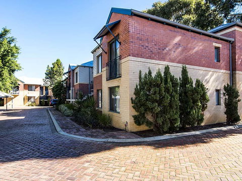 Subiaco Village 28 - Accommodation 4U 24