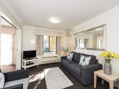 Subiaco Village 28 - Accommodation 4U 2
