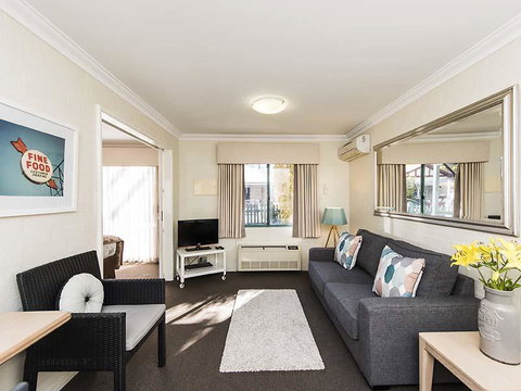 Subiaco Village 28 - Accommodation 4U 1