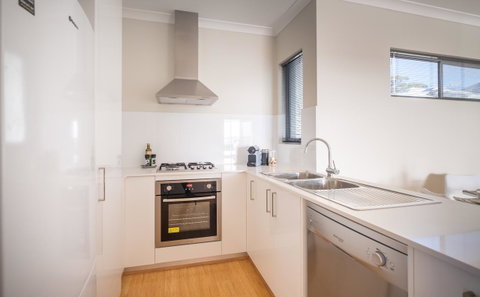 Woodlands Retreat - Accommodation 4U 6