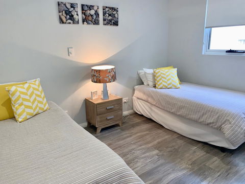 17 By The Sea - Accommodation 4U 3