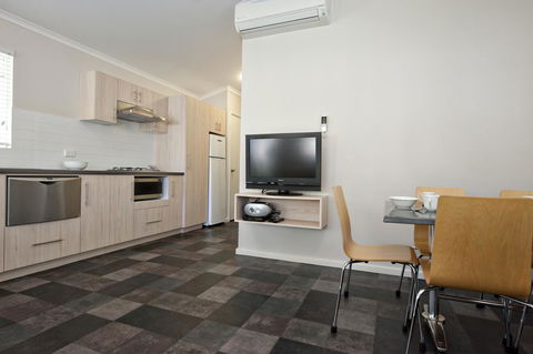 Mandalay Holiday Resort And Tourist Park - Accommodation 4U 13