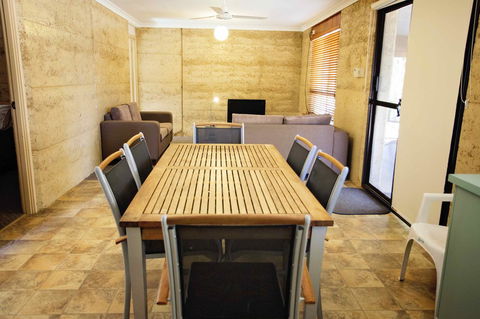 Hopetoun Motel & Chalet Village - Accommodation 4U 40