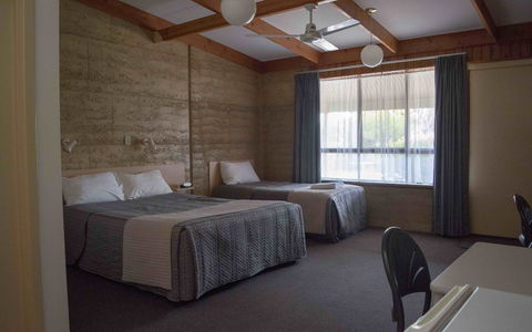 Hopetoun Motel & Chalet Village - Accommodation 4U 2