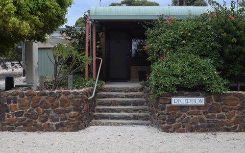 Hopetoun Motel & Chalet Village - Accommodation 4U 9