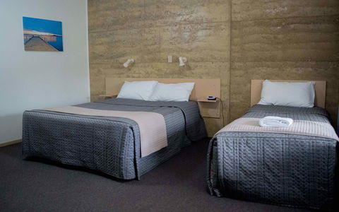 Hopetoun Motel & Chalet Village - Accommodation 4U 0