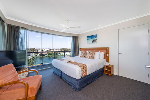A 406 FANTASTIC OCEAN BEACH And MARINA VIEW APT - MANDURAH - Accommodation 4U 12
