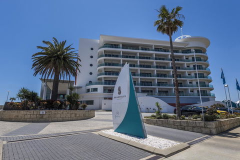 A 406 FANTASTIC OCEAN BEACH And MARINA VIEW APT - MANDURAH - Accommodation 4U 3