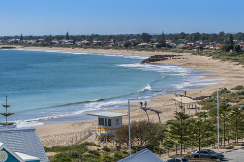 A 406 FANTASTIC OCEAN BEACH And MARINA VIEW APT - MANDURAH - Accommodation 4U 5