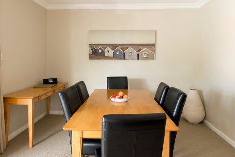 The Marina Hotel - Mindarie - Accommodation 4U 25