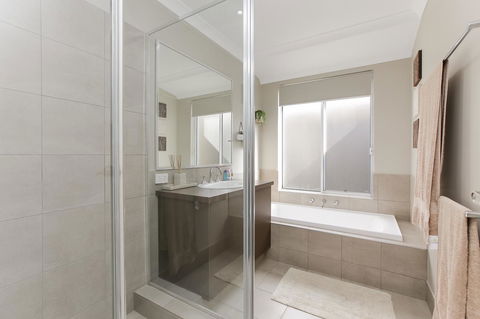 Perth Comfy Stays - Accommodation 4U 39