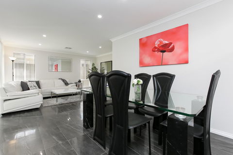 Perth Comfy Stays - Accommodation 4U 19