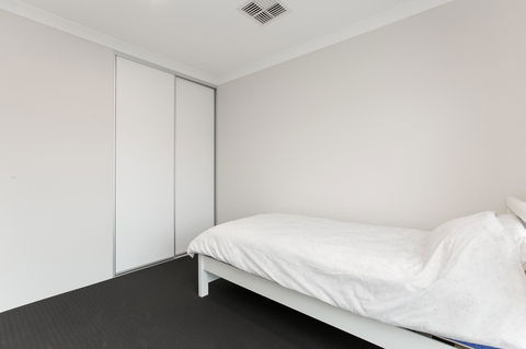 Perth Comfy Stays - Accommodation 4U 42