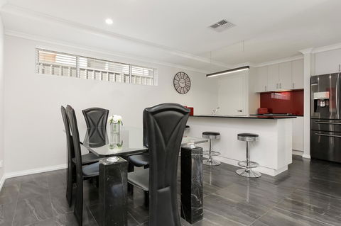 Perth Comfy Stays - Accommodation 4U 22