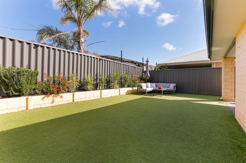Perth Comfy Stays - Accommodation 4U 10