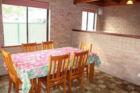 Kestrel Chalets - Accommodation 4U 20