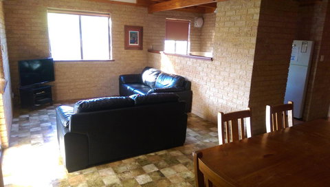 Kestrel Chalets - Accommodation 4U 1