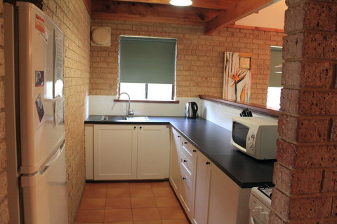 Kestrel Chalets - Accommodation 4U 10