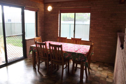 Kestrel Chalets - Accommodation 4U 17