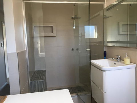 Halls Head Beach House - Accommodation 4U 10