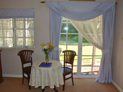 Lanterns Retreats - Accommodation 4U 14
