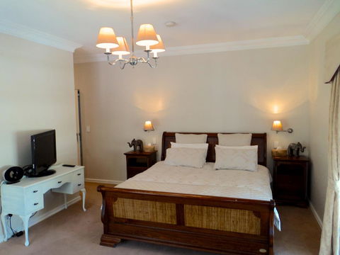 Lanterns Retreats - Accommodation 4U 3