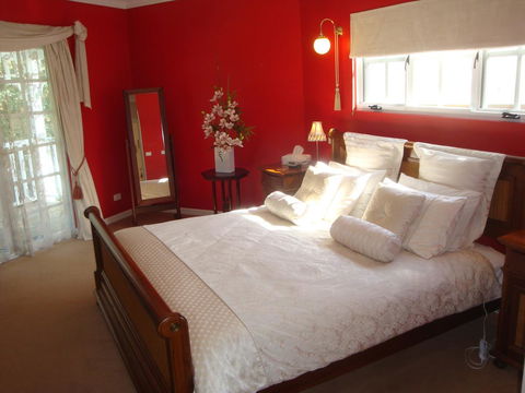 Lanterns Retreats - Accommodation 4U 5