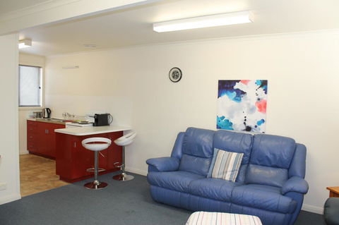 Old Pier Apartments - Accommodation 4U 8