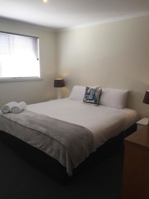 Old Pier Apartments - Accommodation 4U 9