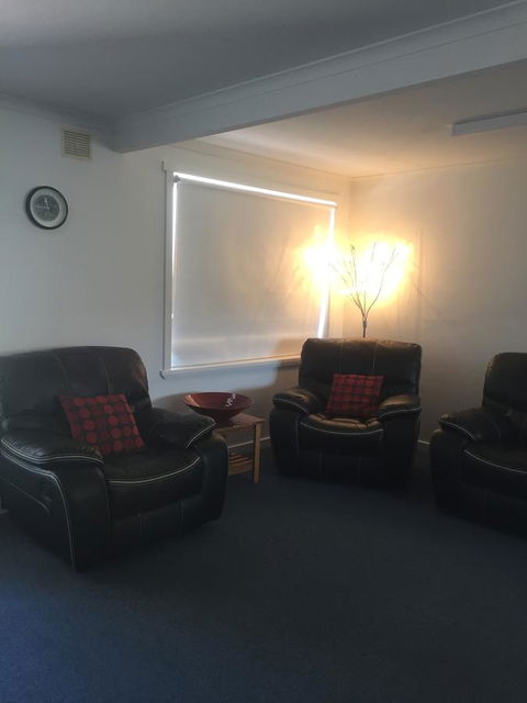 Old Pier Apartments - Accommodation 4U 12