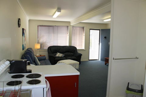 Old Pier Apartments - Accommodation 4U 6