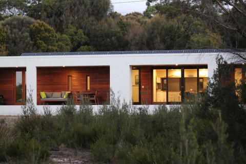 Tamar Solar Home - Accommodation 4U 12