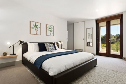 Tamar Solar Home - Accommodation 4U 24
