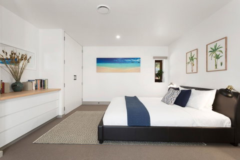 Tamar Solar Home - Accommodation 4U 23