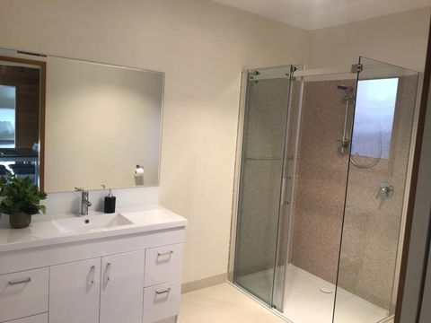 Loma Cottages - Accommodation 4U 13