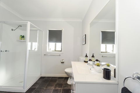 Bircoo Cottage Beach And Golf Getaway - Accommodation 4U 9