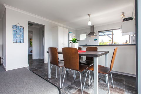 Bircoo Cottage Beach And Golf Getaway - Accommodation 4U 5