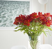 On The Beach Waterfront Apartment - Accommodation 4U