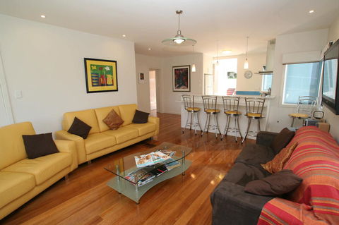 Bridport Holiday Rental - Accommodation 4U 10