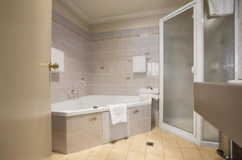 Hadley\'s Orient Hotel - Accommodation 4U 19