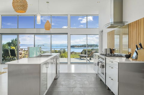 Sunset Bay Escape - Accommodation 4U 22