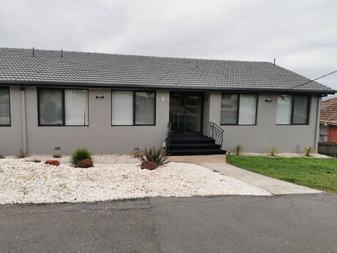 Youngtown Executive Apartments - 2BR Included, Free Parking & Wifi, Sofa Bed & Cot Fee Applies - Accommodation 4U 17
