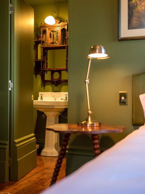 The Corinda Collection - Accommodation 4U 42