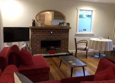 Richmond Bridge Accommodation â€œTwo The Bridgeâ€ - Accommodation 4U 5