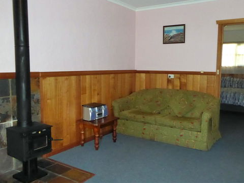 Platypus Park Country Retreat - Accommodation 4U 5